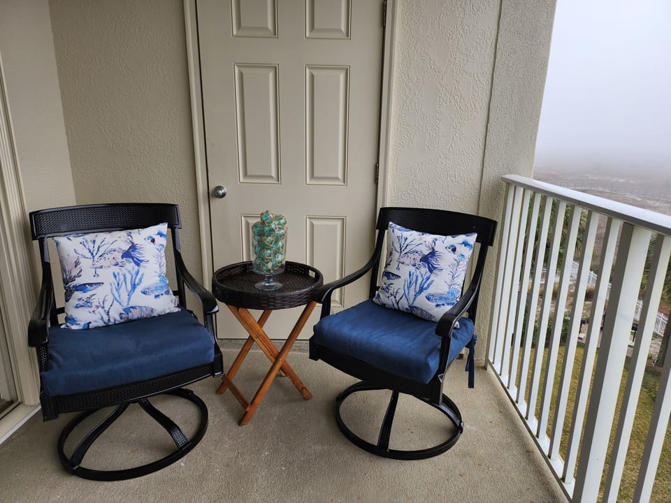 balcony chairs