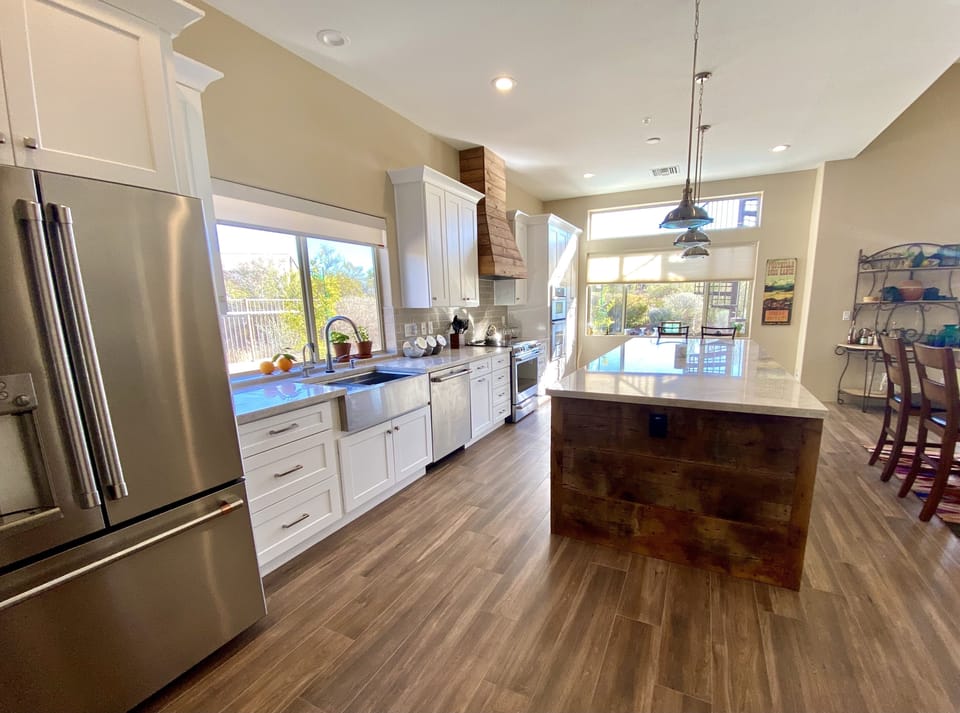 Such a beautiful new kitchen to entertain and cook
