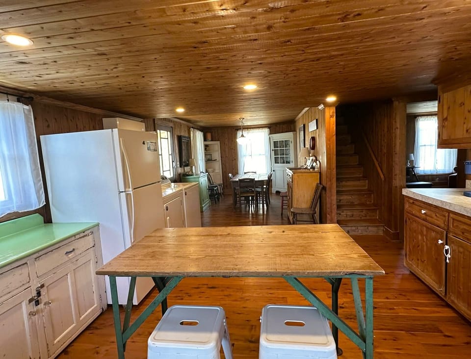 Overall Kitchen and Dining