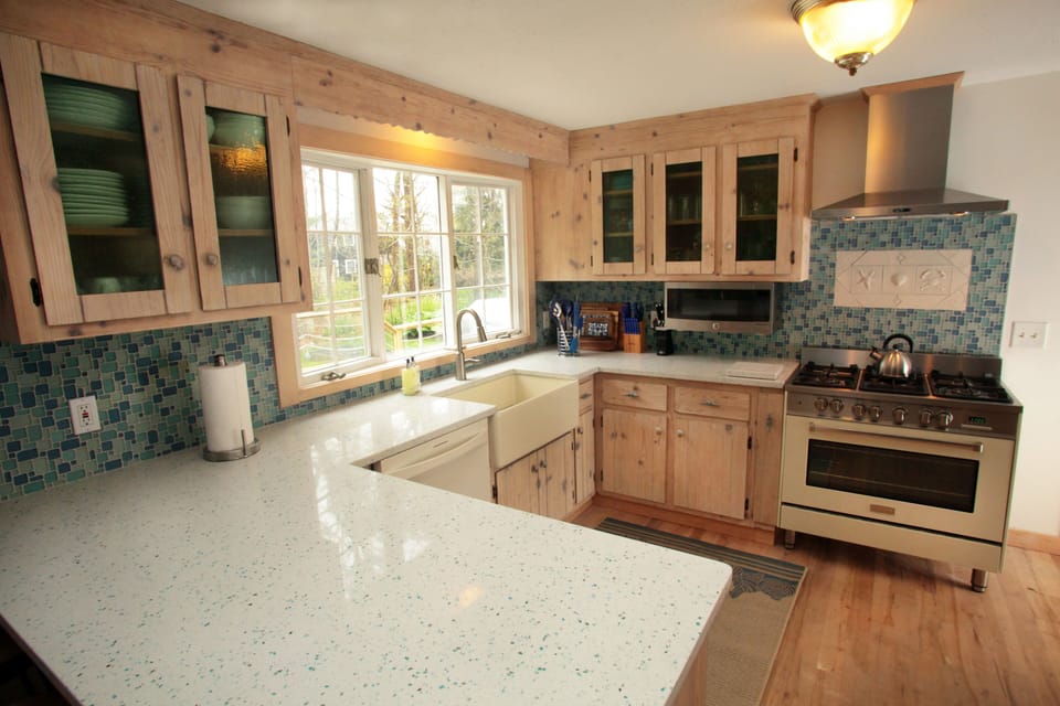 Updated Commercial Kitchen, Nantucket Farmhouse  Sink, SeaGlass Quartz Counters.