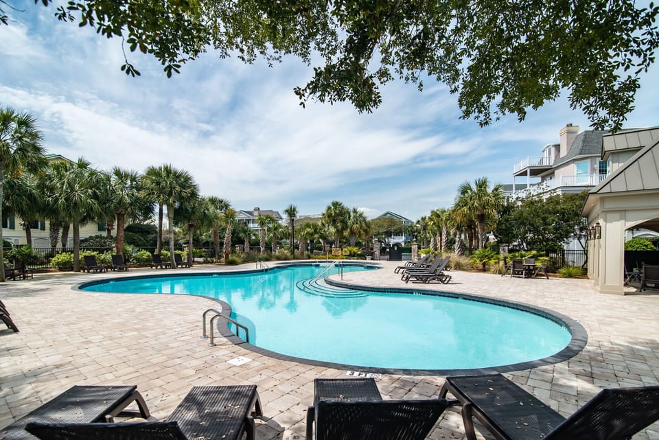 Community Swimming Poolx