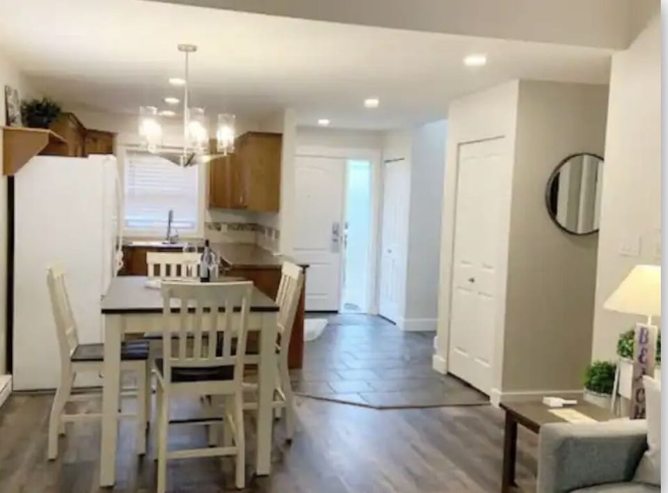 Dinning table