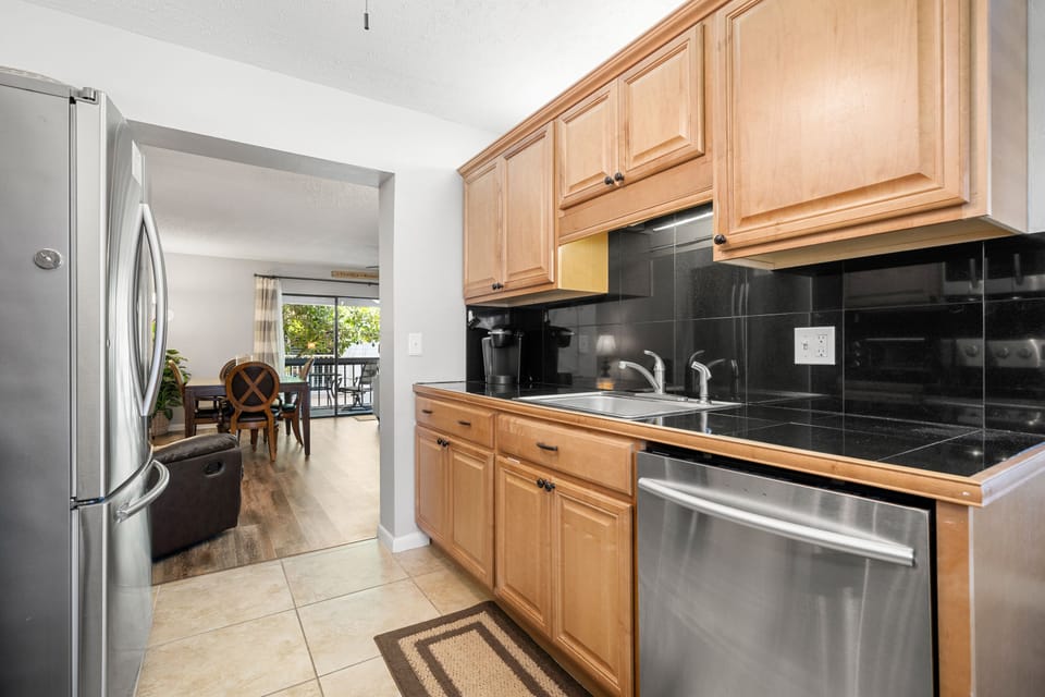 Fully Equipped Modern Kitchen