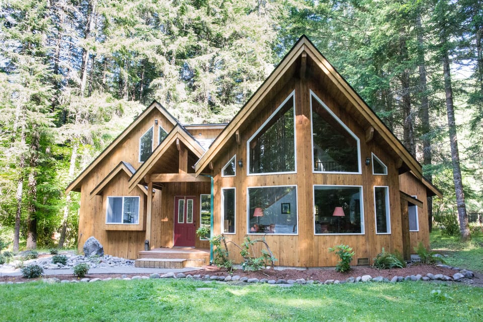 Beautiful Mountain Home!