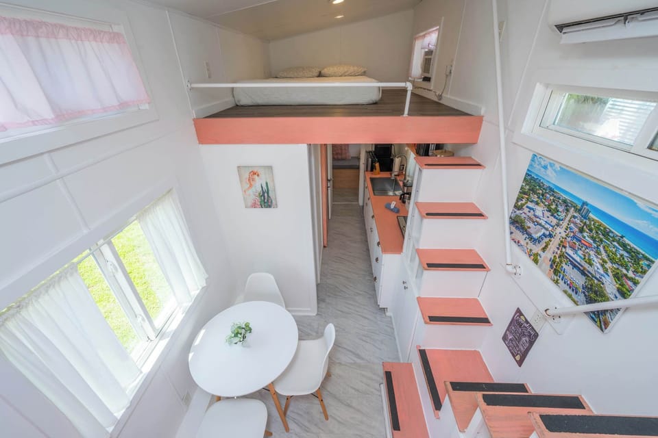 Bedroom / Loft Bed
