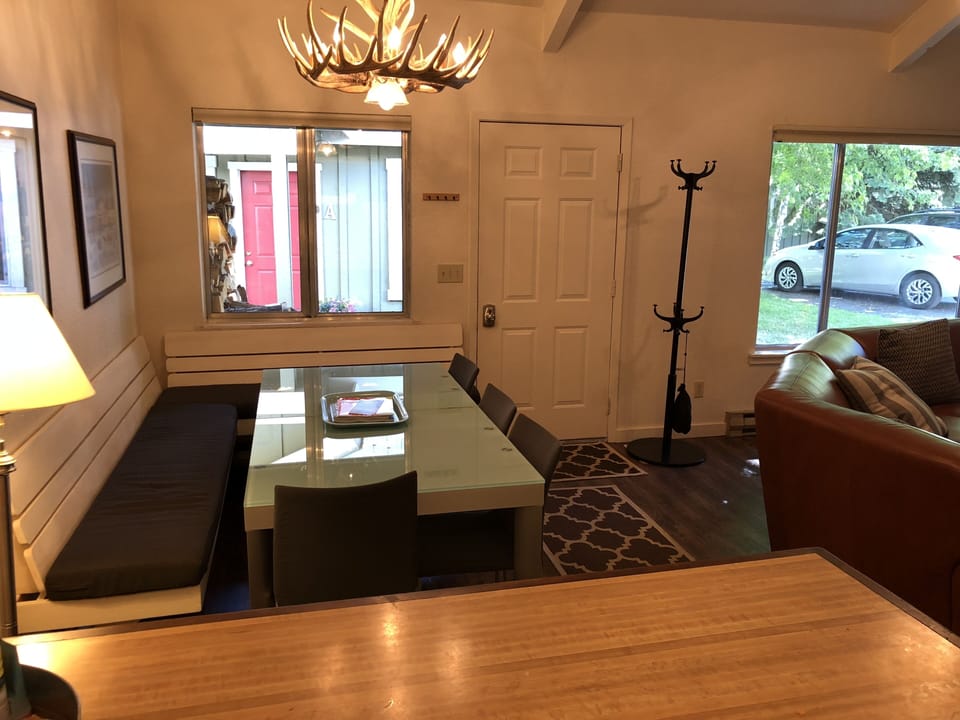 Open living - great for entertaining and family time 