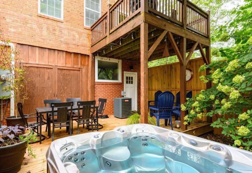 Yonder Luxury Vacation Rentals