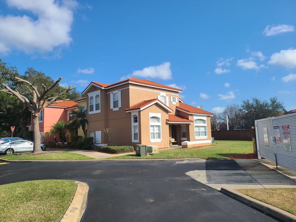 Front View of Home 