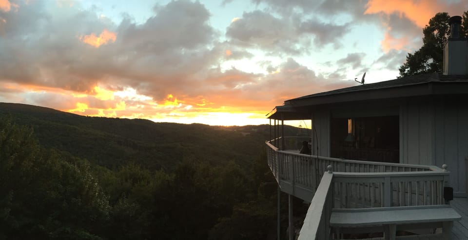 Enormous porch area! 