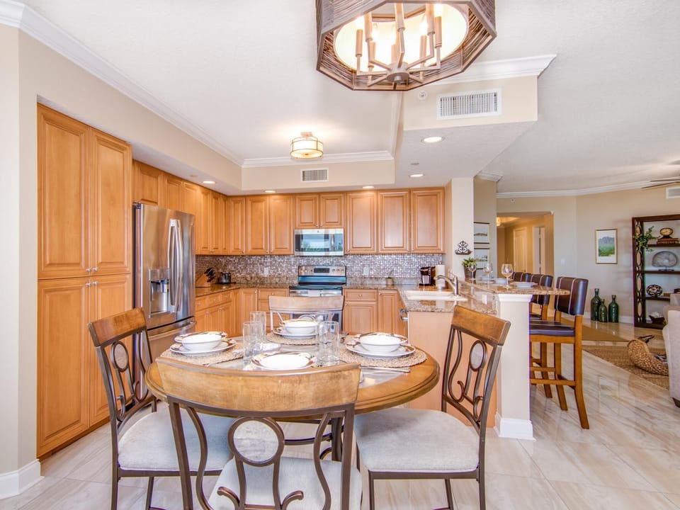 Fully stocked Kitchen