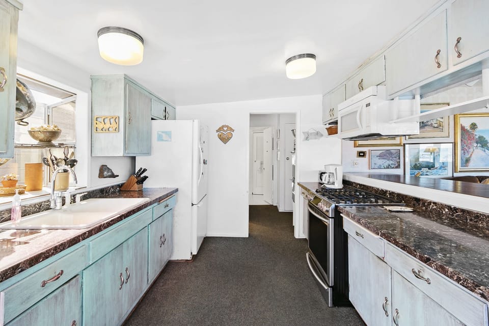 216WC - Kitchen