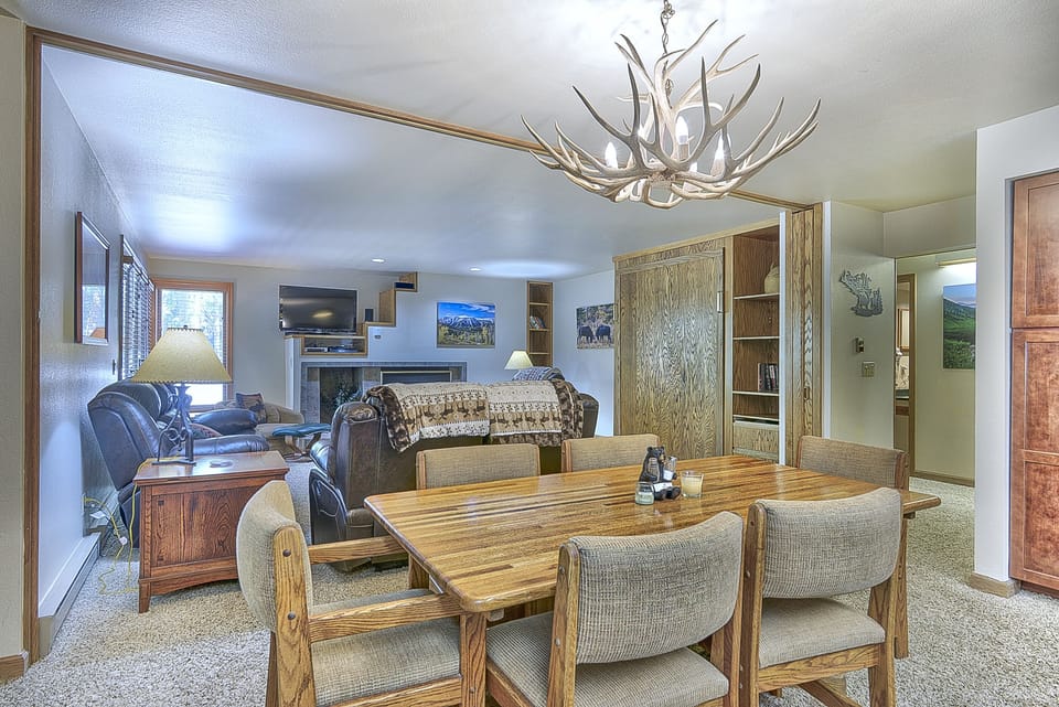 Dining Area - Large table with seating for six guests.