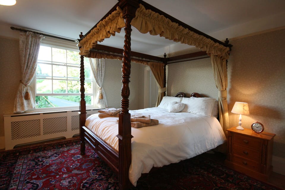 Four poster (King size) in the ensuite room