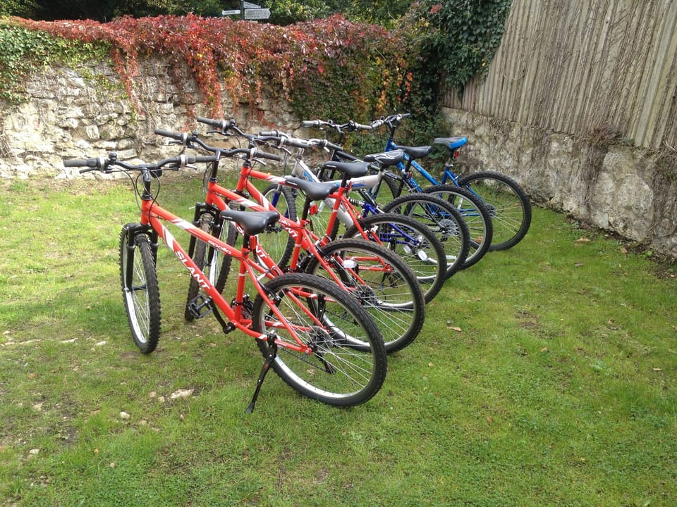 Bike hire available to explore the country lanes and surrounding villages