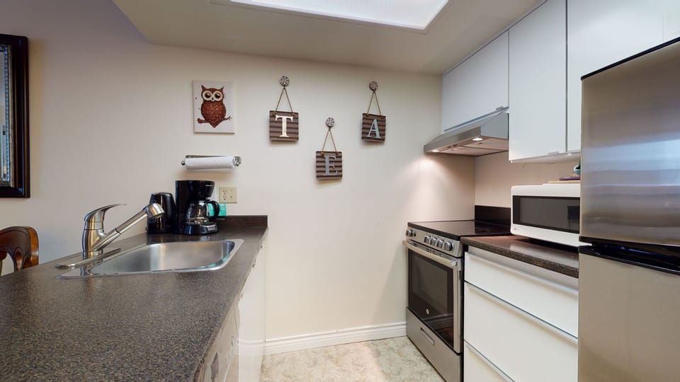 Fully equipped kitchen