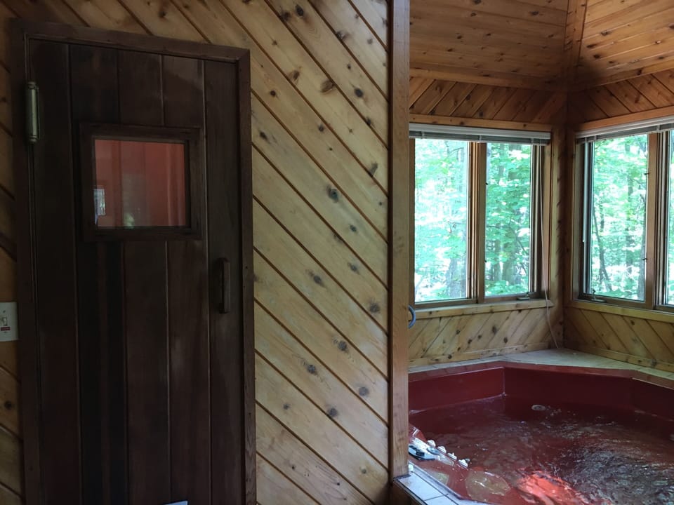 Sauna room and hot tub room