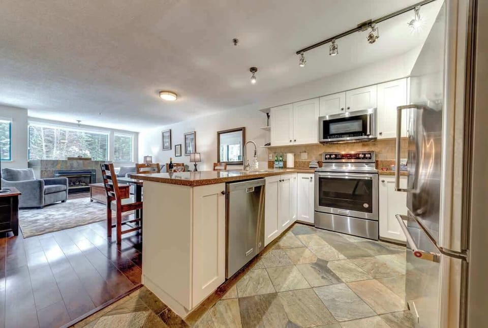 Fully Renovated Kitchen