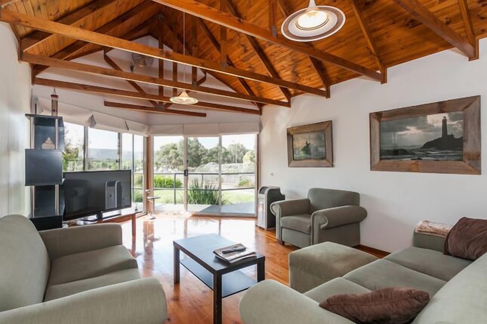 Beautiful outlook over the river opposite