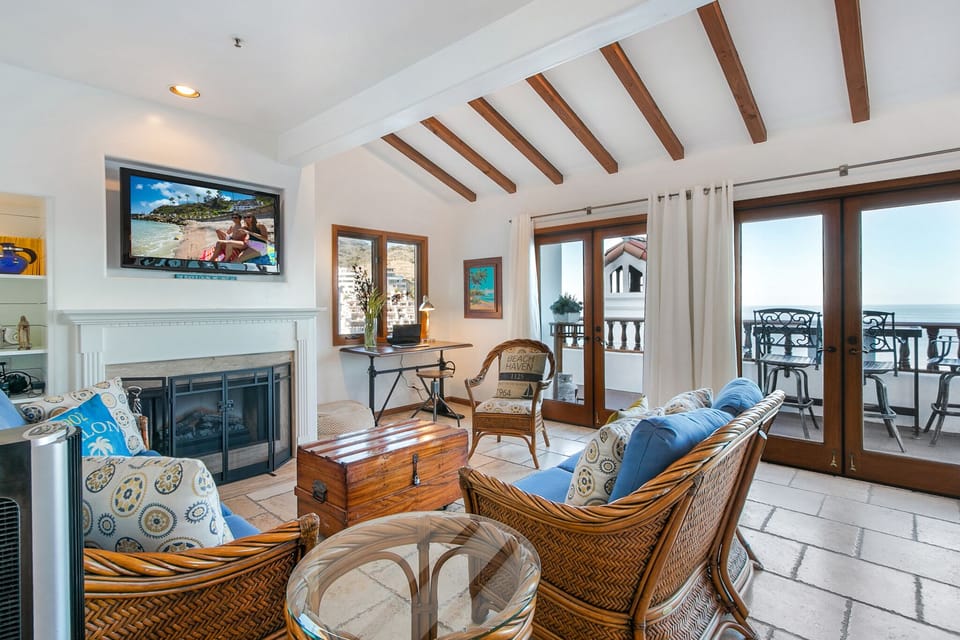 H177 - Living Room