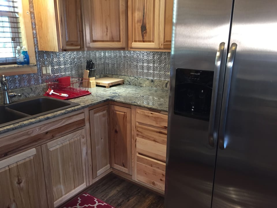 Fully equipped kitchen. Quartz countertops. 
