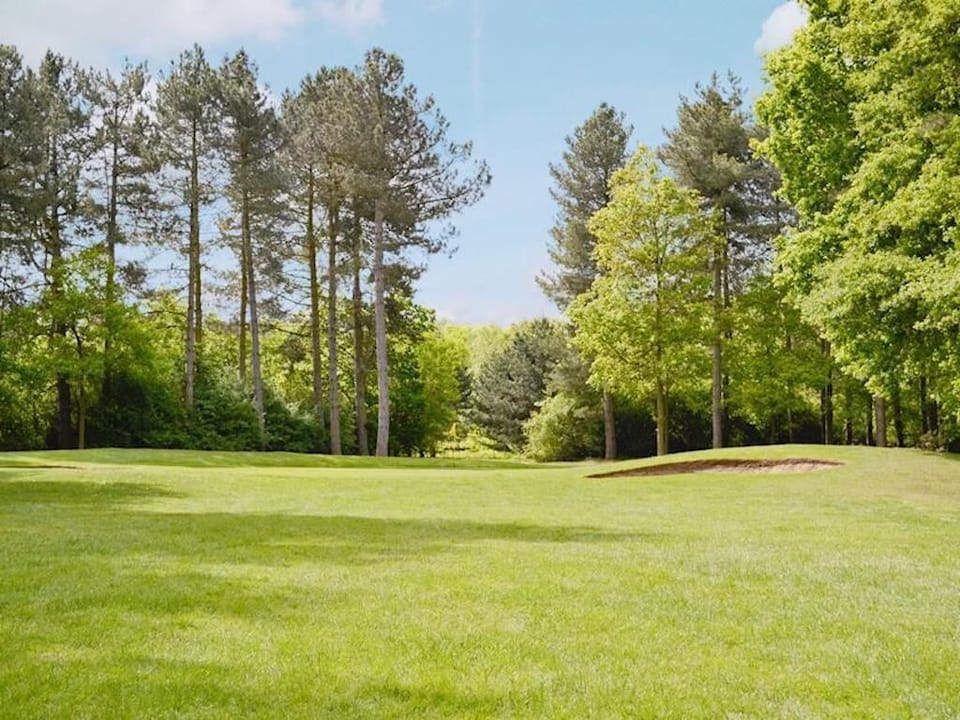 The prestigious Kenwick Park Golf Course is a short stroll away