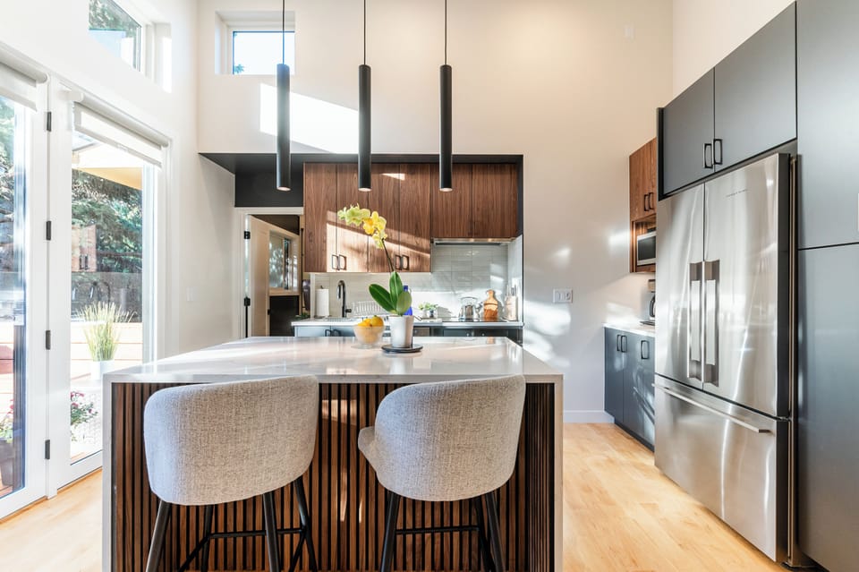 Comfortably upholstered Swivel Counter Stools