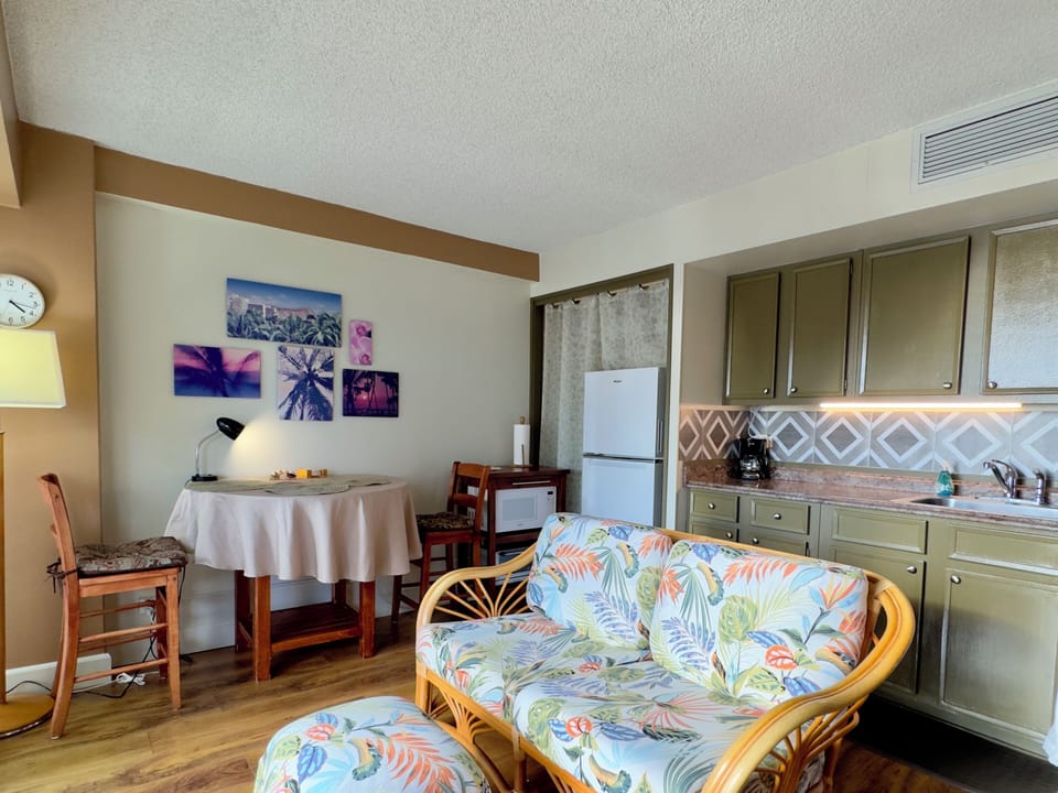  Cottage Waikiki