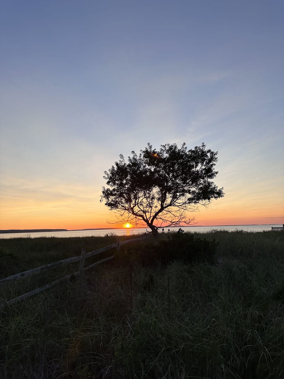 Private Beach within a short 5-8 minute walk. Beautiful Sunsets!