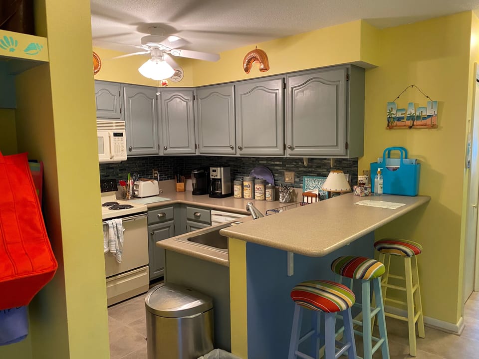 Breakfast bar