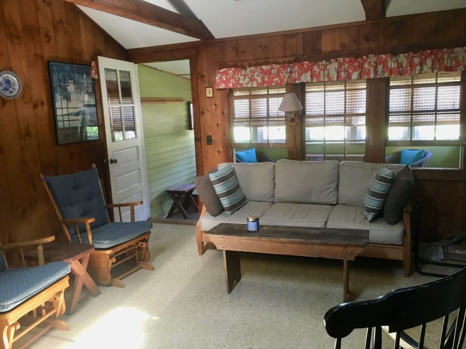 Living room/screened front porch