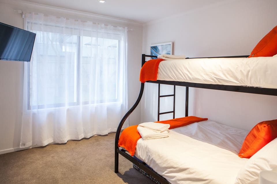 Sunset Room - Triple bunk