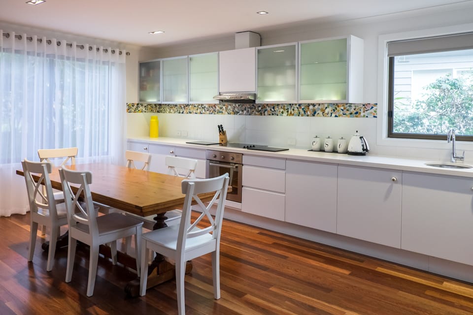 Dining & kitchen