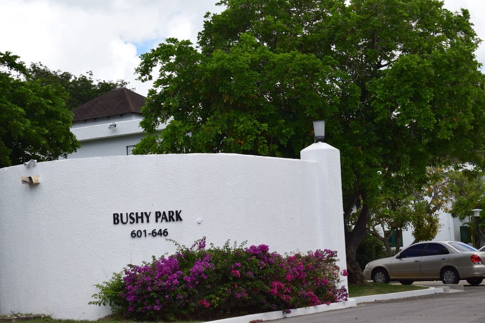 Entrance to Bushy Park