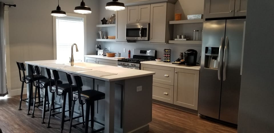 Full gourmet kitchen 