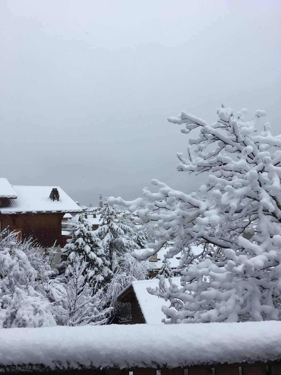 Snowy day in La Tania