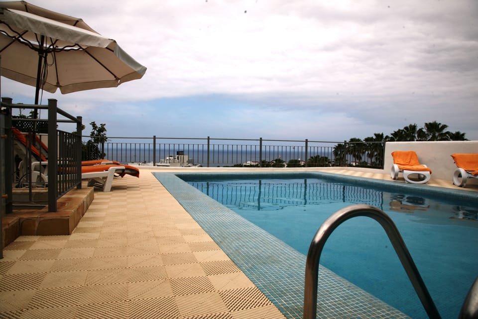 Heated private pool of Villa Alegria, Tenerife. 