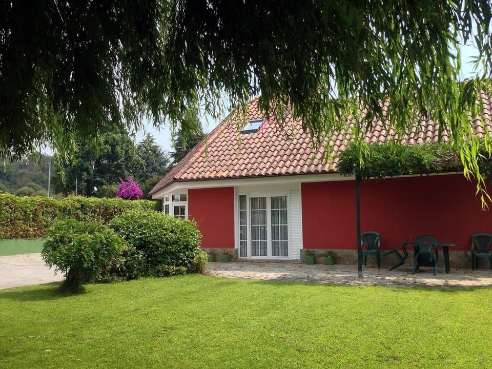 View of house from front garden
