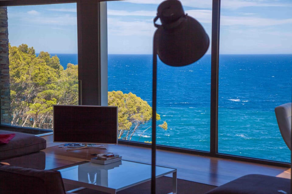 Lounge view