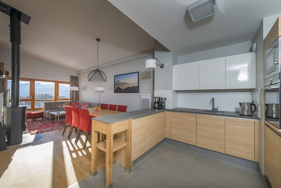 Big and Bright Living Room with big kitchen
