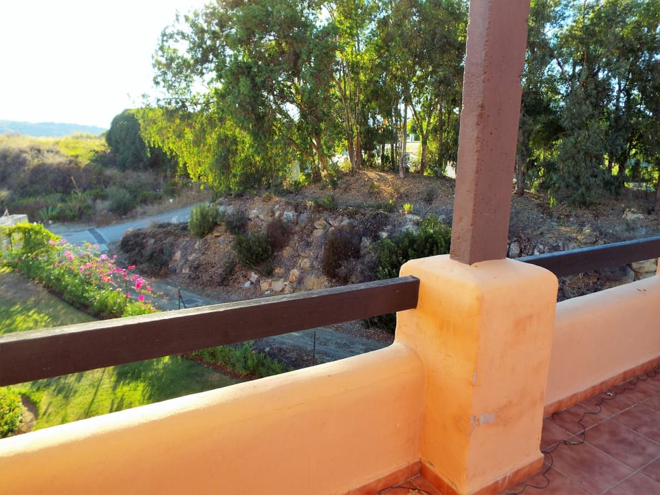 roof terrace - view to front