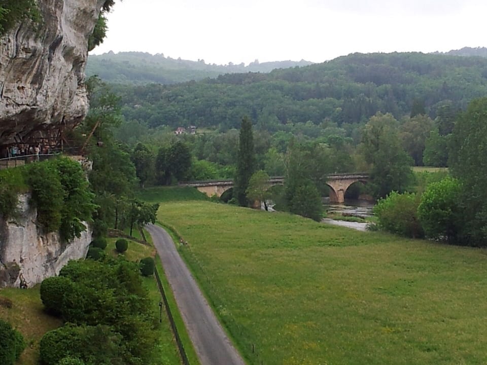 The beautiful nature of the Dordogne nearby La Rogue de Saint Christophe