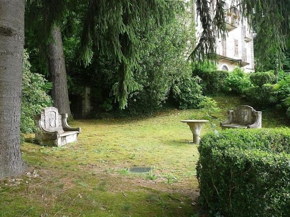 Secular park