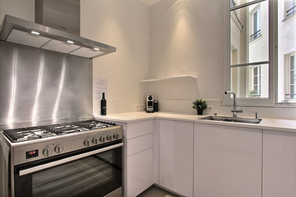 Fully equipped kitchen