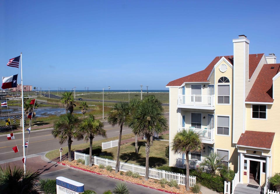 View from balcony toward left.