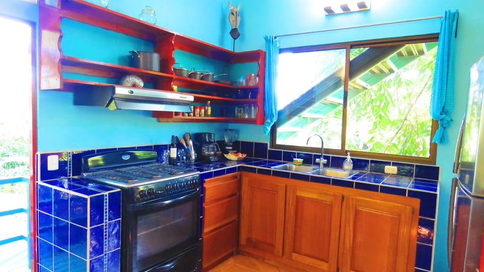 Fully Stocked Kitchen,  6 Burner Stove, Oven, Coffee Maker, Microwave, Blender..