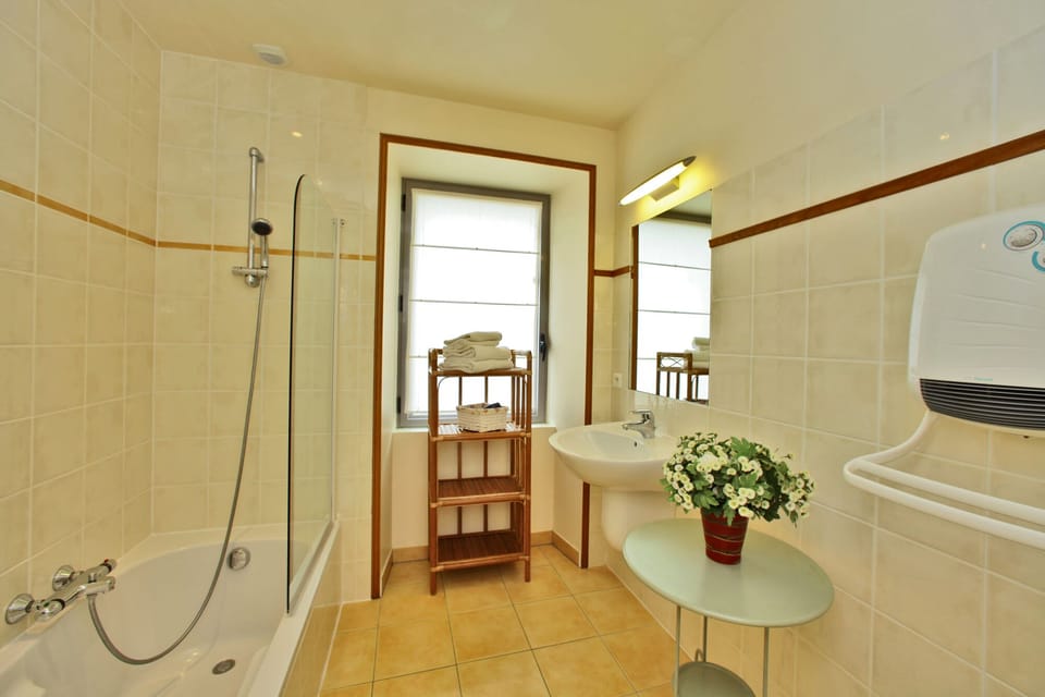 LA BASTIDE FOR 12 PEOPLES NEAR SARLAT