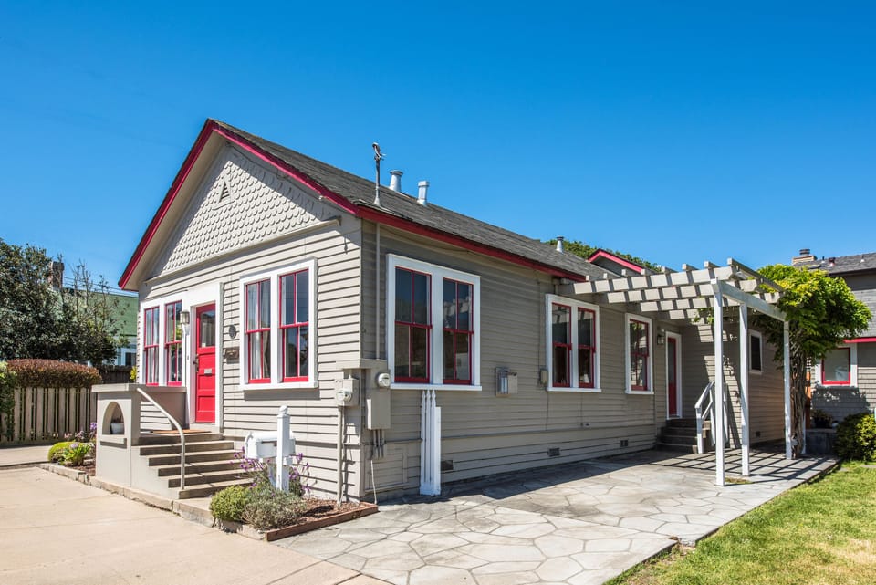 This remodeled historical home has private driveway parking and self-check-in.