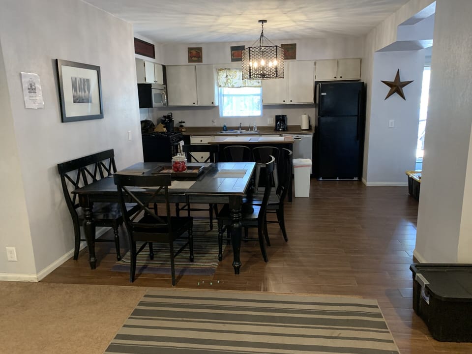 Spacious kitchen, plenty of seating and prep area