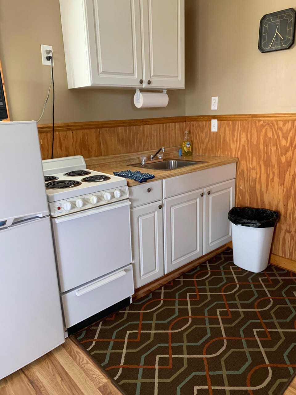 KITCHEN AREA