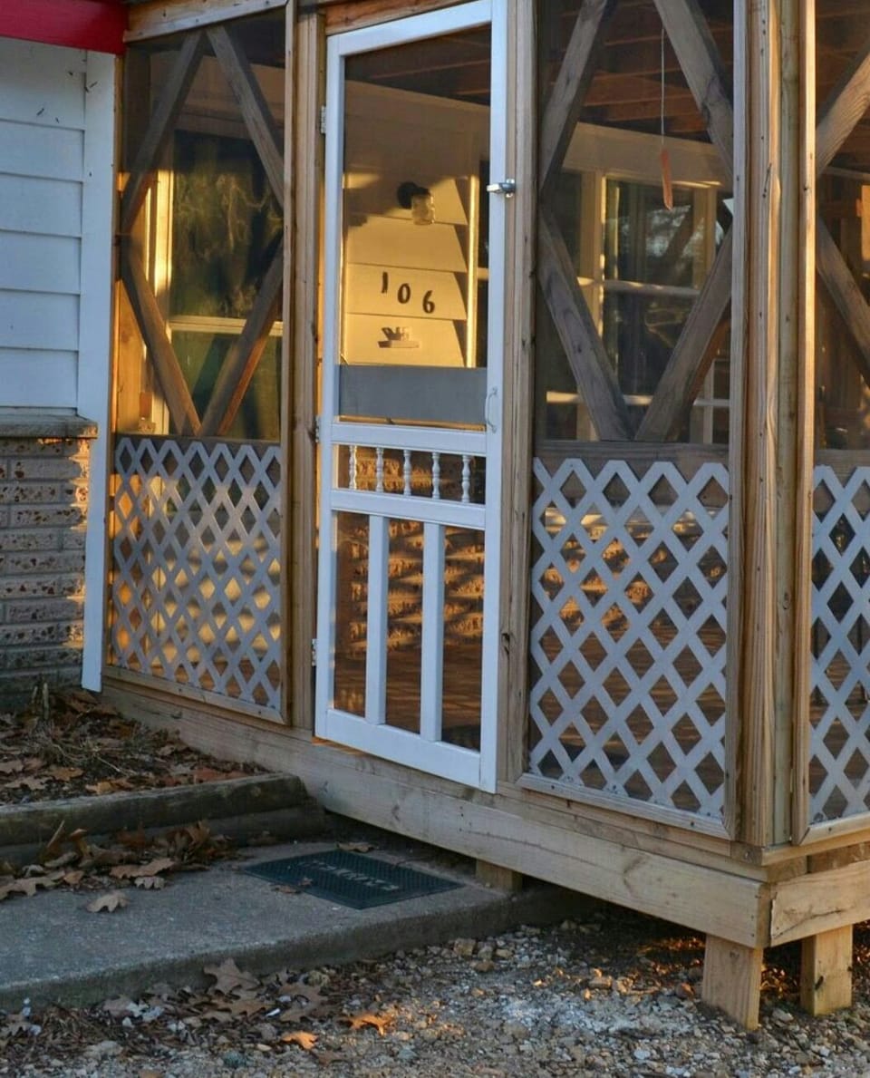 cottage porch